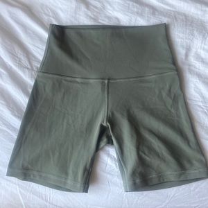 LULULEMON ALIGN™ SHORT 6" GREY SAGE